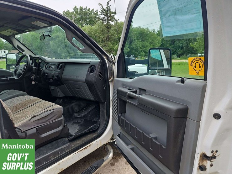2012-ford-f350-image-26