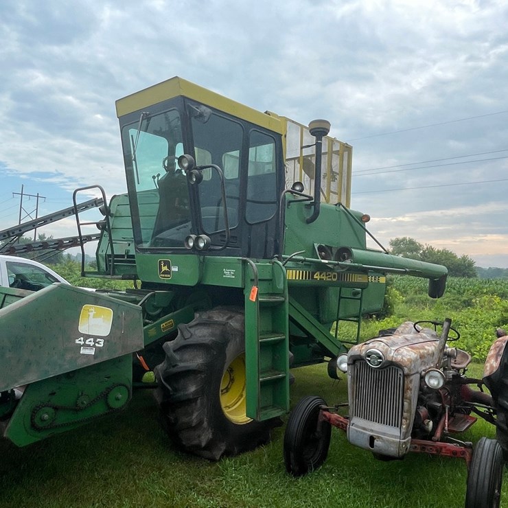 JOHN DEERE 4420