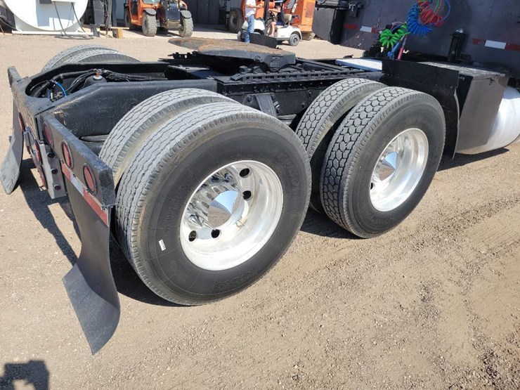 2006-peterbilt-379-image-20
