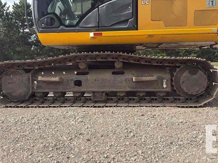 2013-deere-160g-lc-image-27