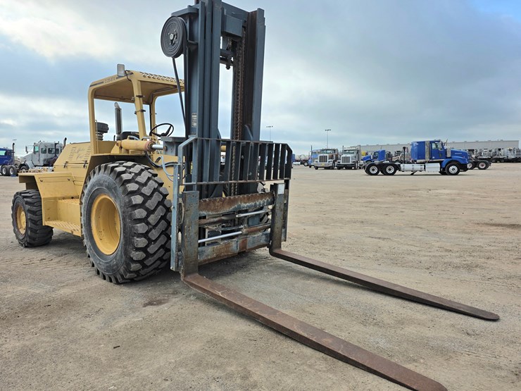 2013-caterpillar-c4.4-image-3