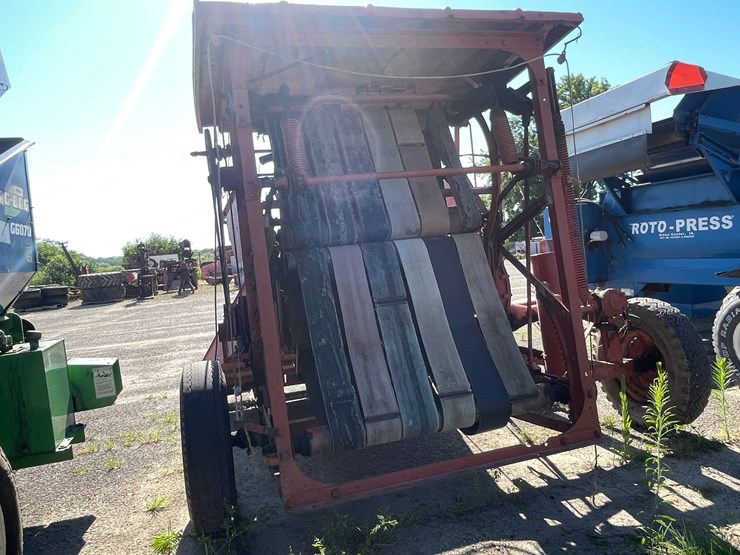 #1025-•-allis-chalmers-10-roto-baler-image-26