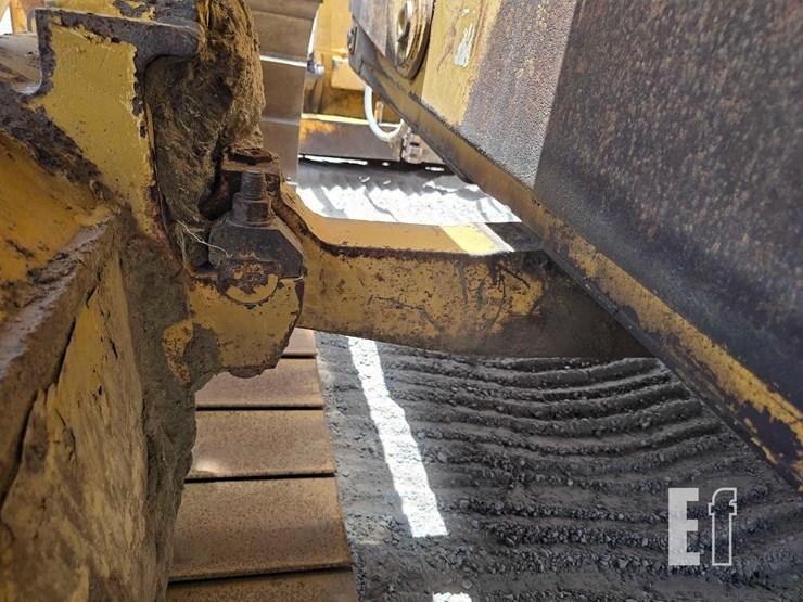 2018-caterpillar-d6t-lgp-image-32
