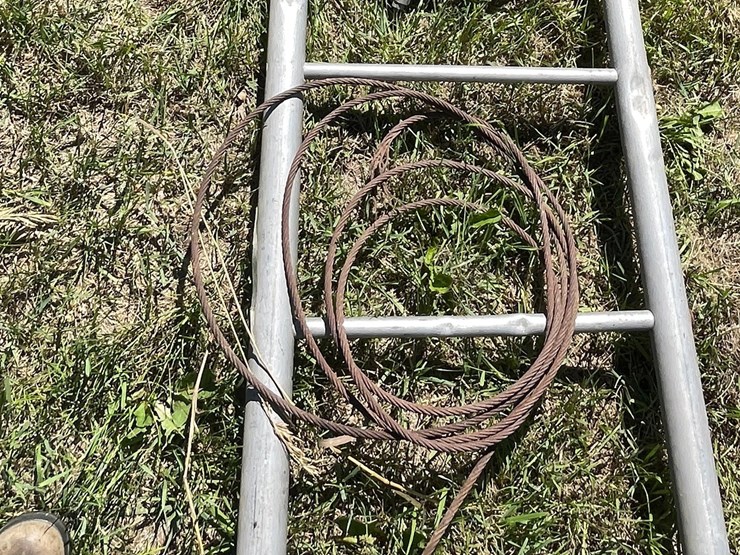 #3229-•-14'-metal-ladder-and-cable-image-11