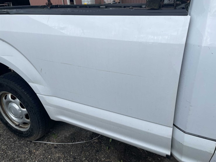 2017-ford-f150-xl-image-22