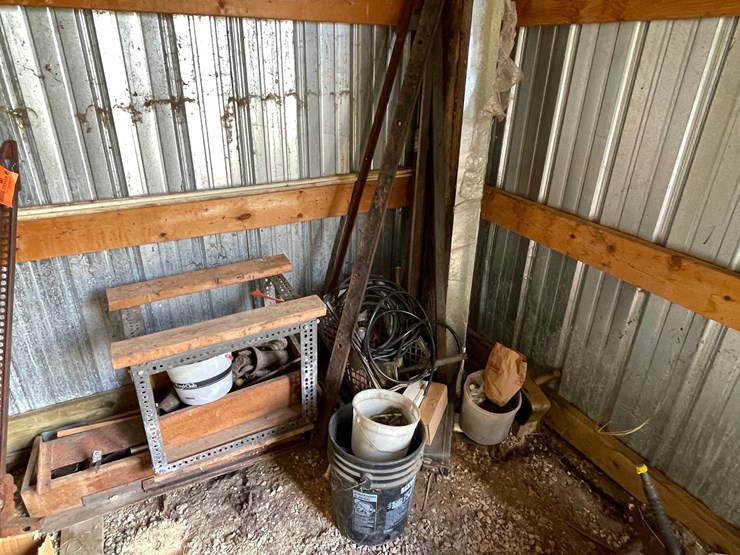 #3350-•-corner-of-scrap-metal-image-3