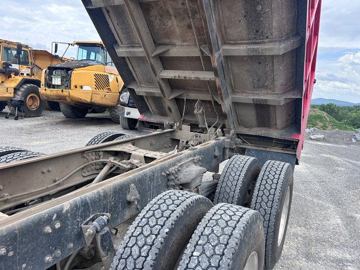 2016-western-star-4700-image-52