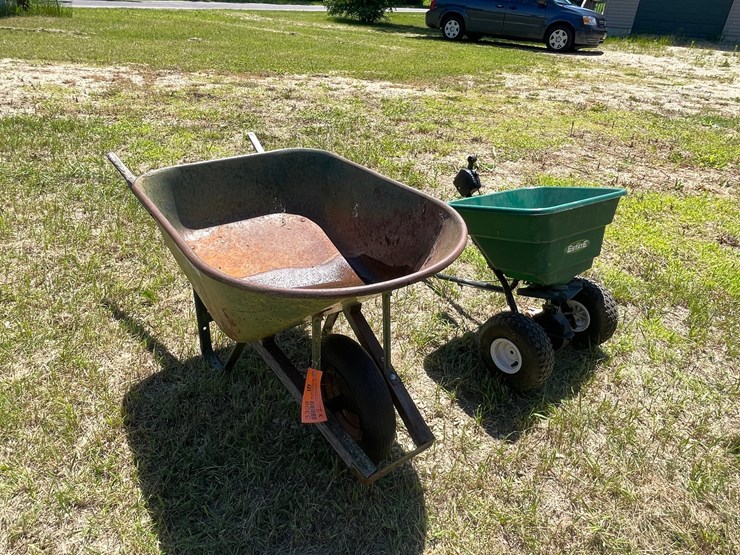#3308-•-true-temper-wheelbarrow-and-estate-pull-behind-spreader-image-3