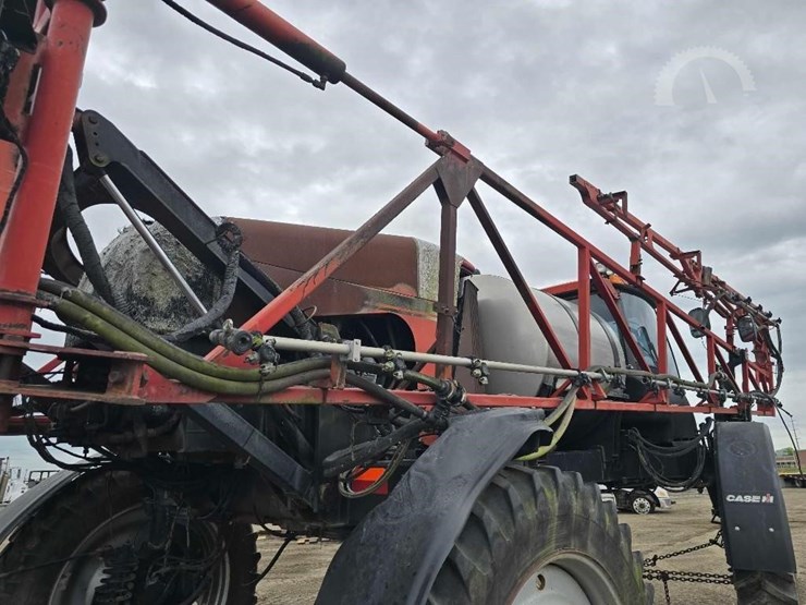 2013-case-ih-patriot-3230-image-15
