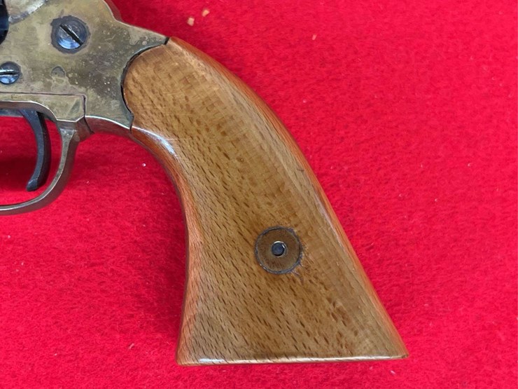 f.i.e.-blackpowder-.44-caliber-sa-revolver-image-8