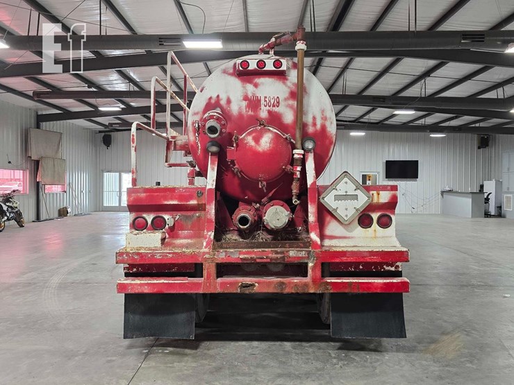2009-troxell-tanker-image-8