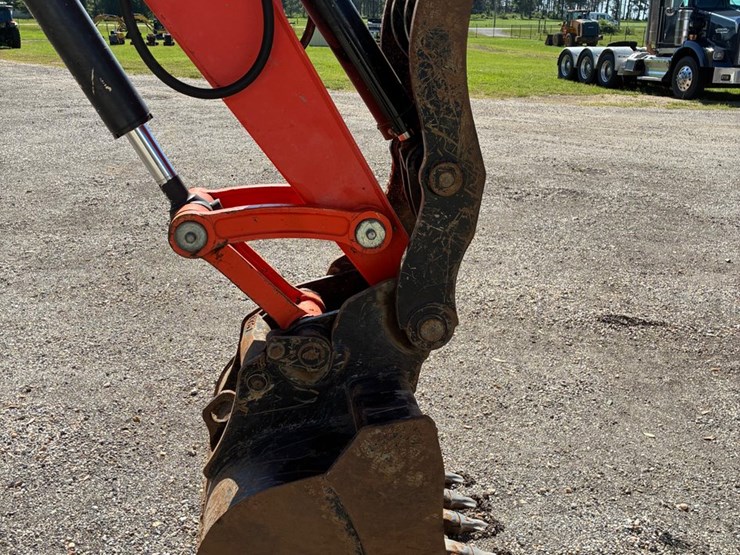 #2312-•-kubota-kxo80-4-excavator-image-5