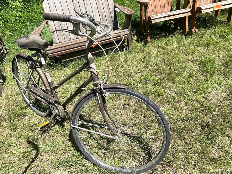#3300-•-(2)-vintage-his-and-hers-bikes-image-12