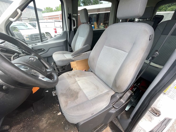 2018-ford-transit-image-54