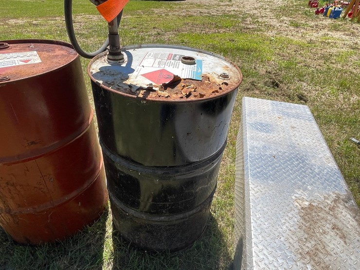 #3310-•-(2)-55-gallon-metal-barrels-image-10