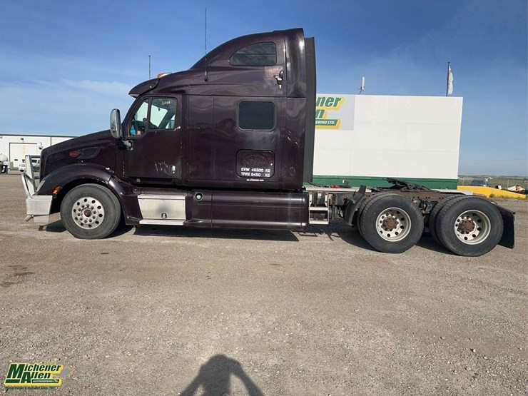 2012-peterbilt-587-image-6