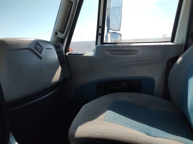 2012-international-prostar-image-29