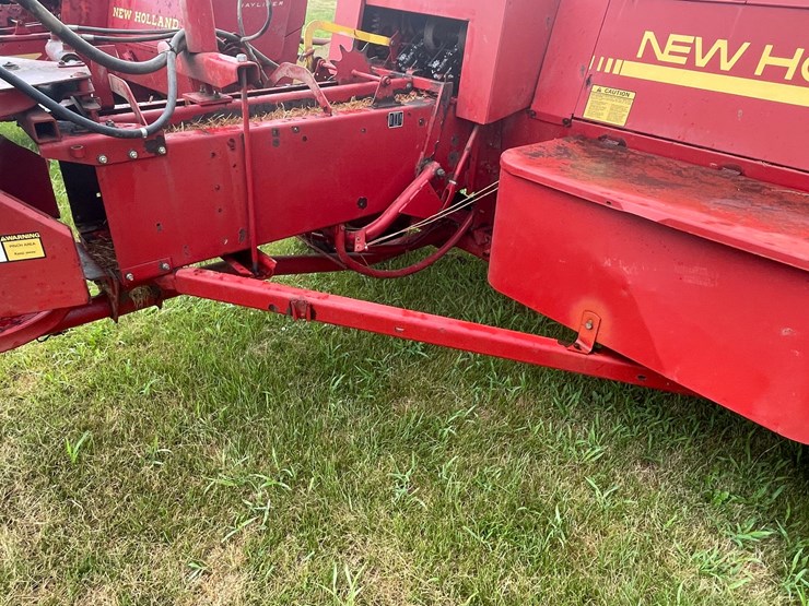 new-holland-570-image-28