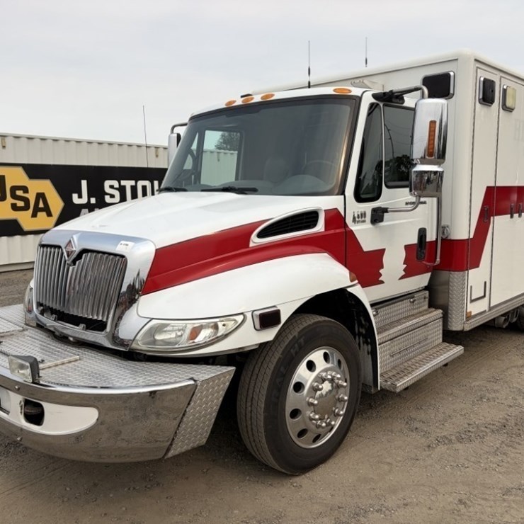 2002 INTERNATIONAL DURASTAR 4400