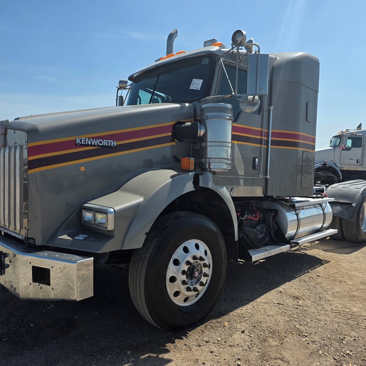 2013 KENWORTH T800
