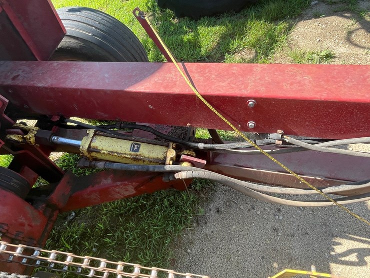 #1939-•-new-holland-892-chopper-image-25