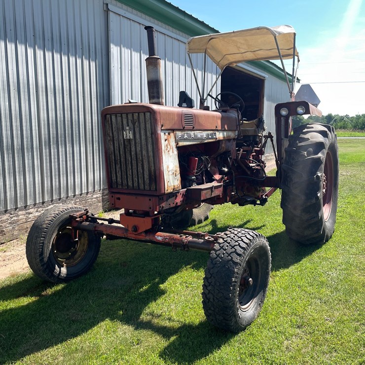#1020 • Farmall 656 Gas Tractor (Augusta, WI)