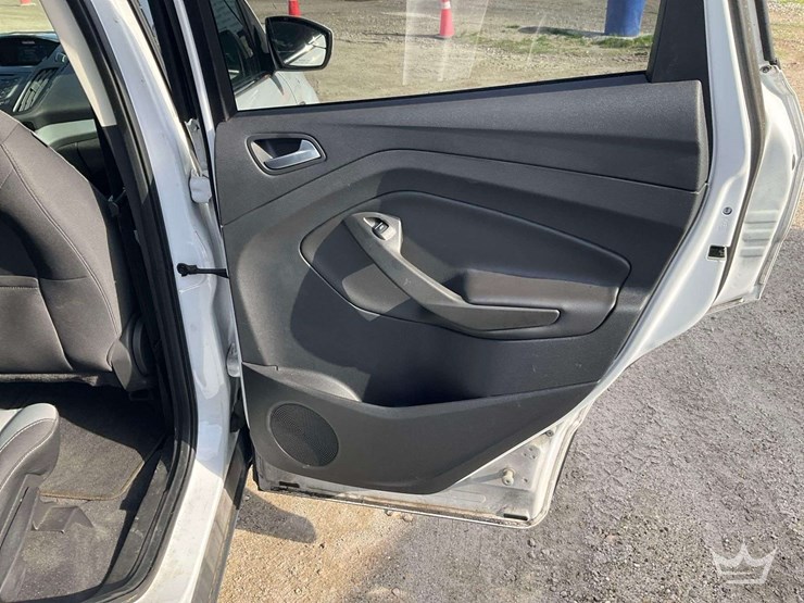 2013-ford-escape-image-21