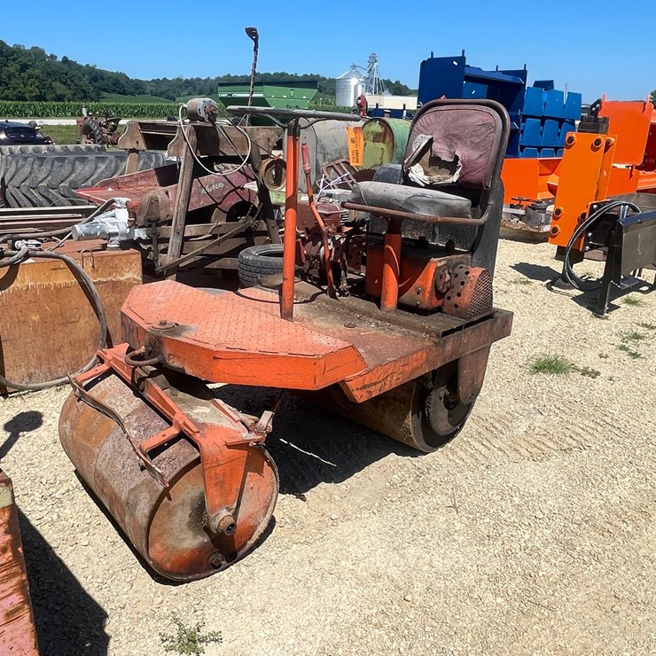 #2076 • Road Roller