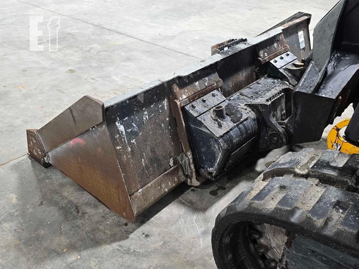 2021-jcb-3ts-8t-image-12