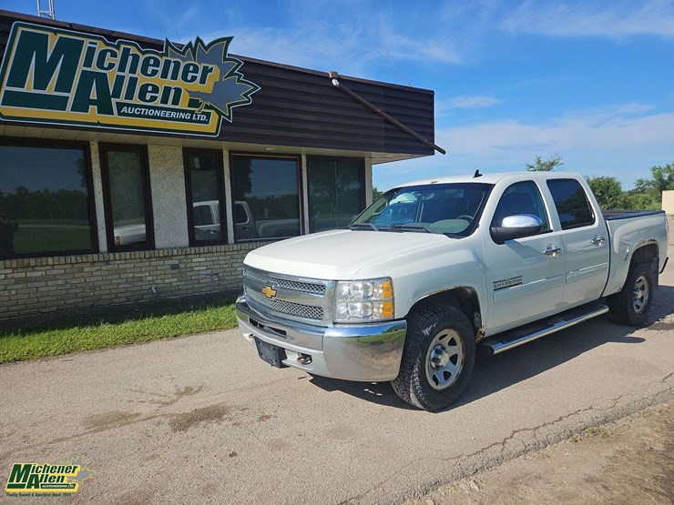 2013-chevrolet-silverado-1500-image-1