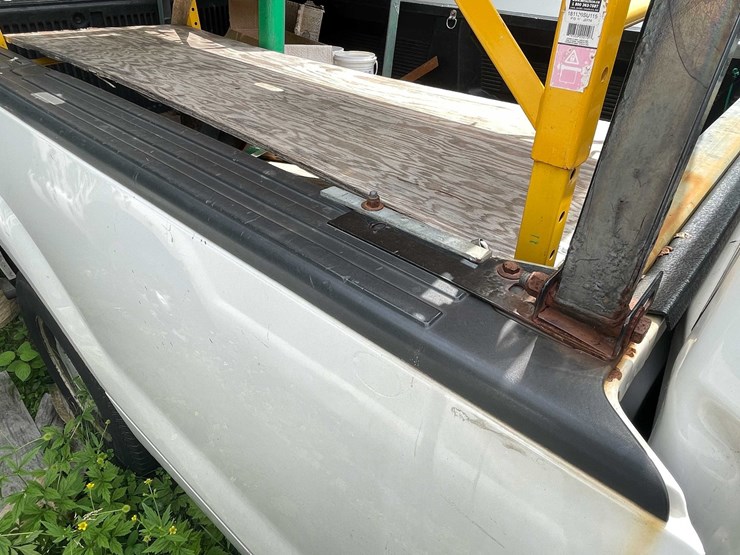 2014-ford-f150-xl-image-23