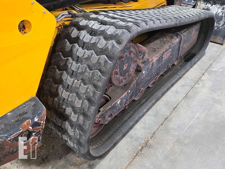 2021-jcb-3ts-8t-image-33