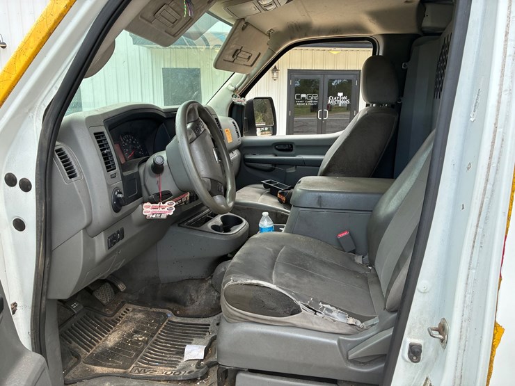 2019-nissan-nv2500-image-8