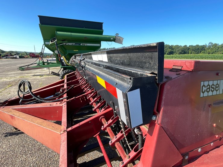 case-ih-5100-image-35
