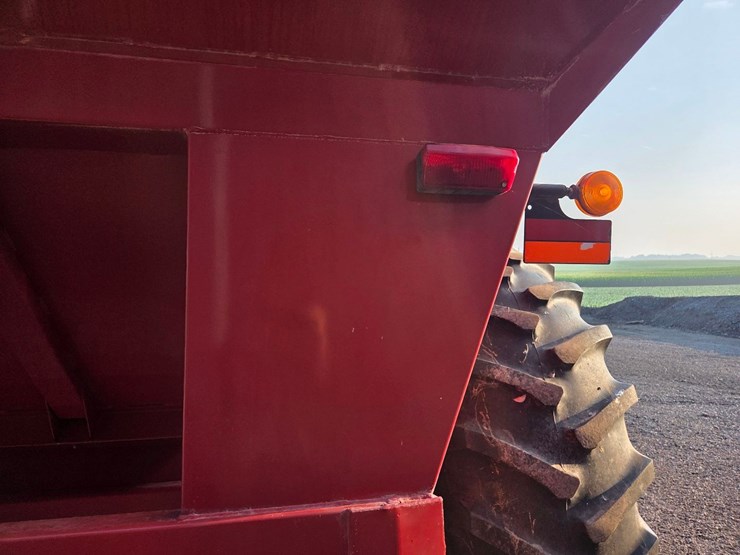 j&m-620-grain-cart-image-24