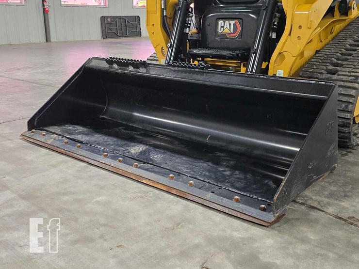 2025-caterpillar-255-image-9