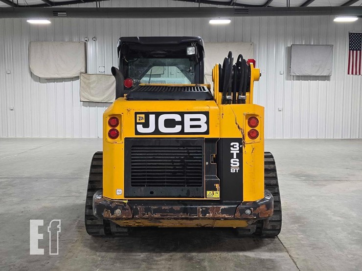 2022-jcb-3ts-8t-image-8