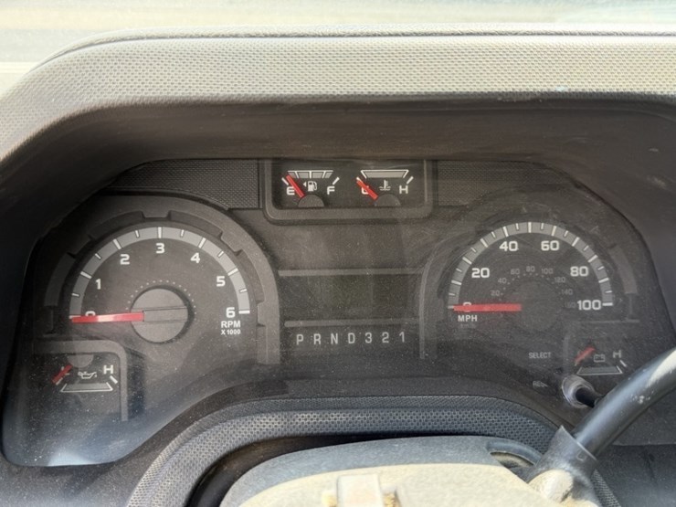 2014-ford-e450-sd-image-35