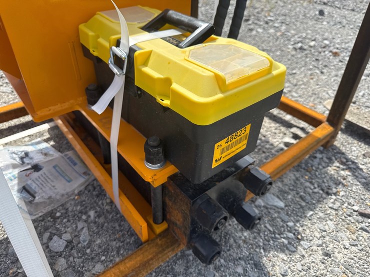 #2003-•-unused-future-sd680-skid-steer-pile-hammer-adzc680260583-inv#48823-image-5