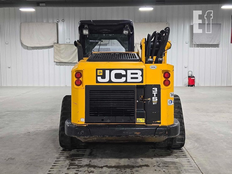 2021-jcb-3ts-8t-image-8