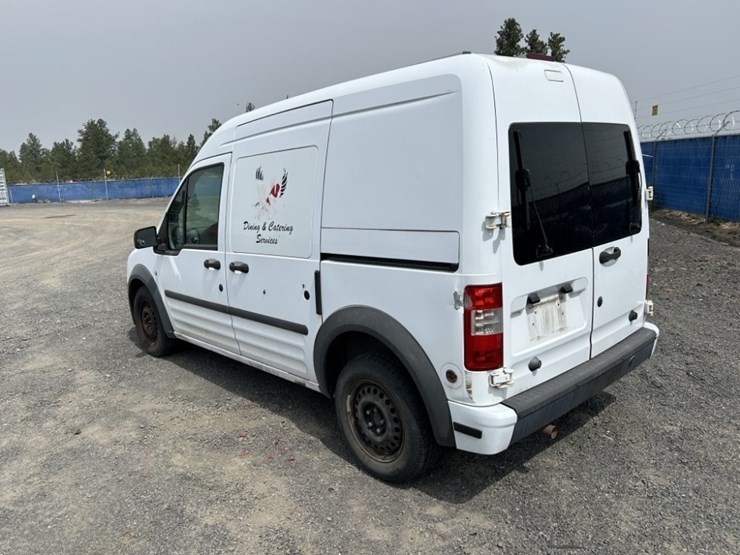 2010-ford-transit-connect-image-3