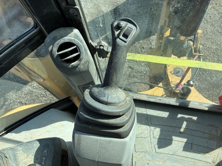 2008-caterpillar-430e-image-38