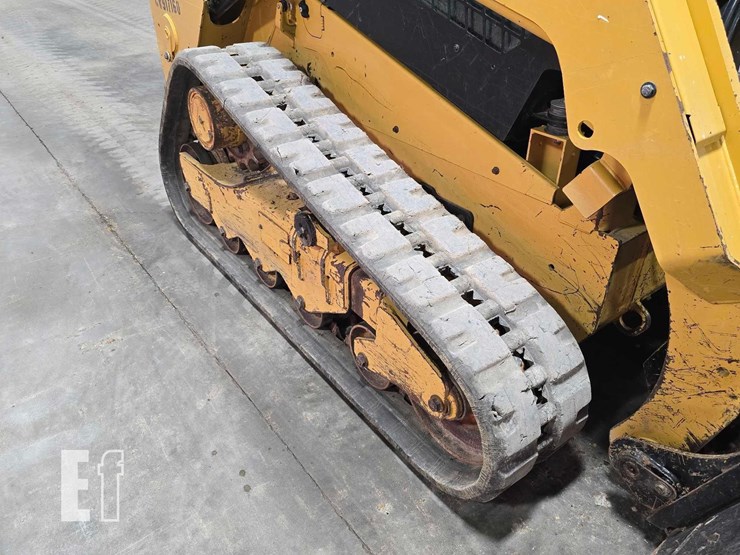 2022-caterpillar-259d3-image-36