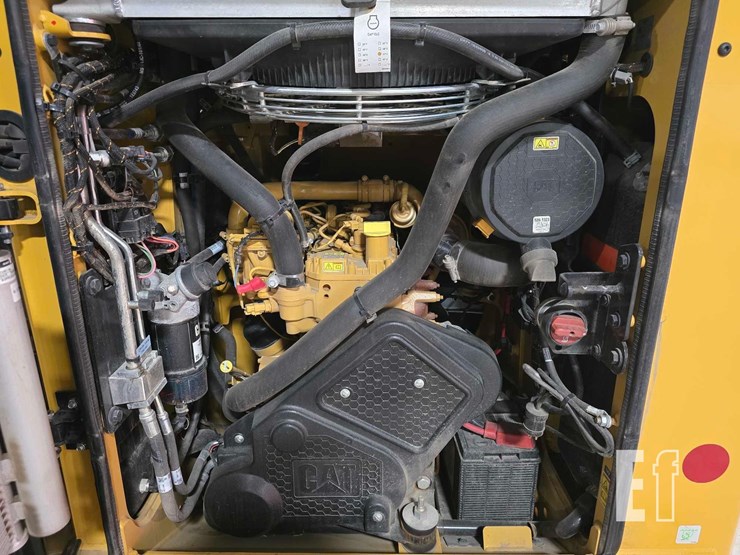2025-caterpillar-255-image-25