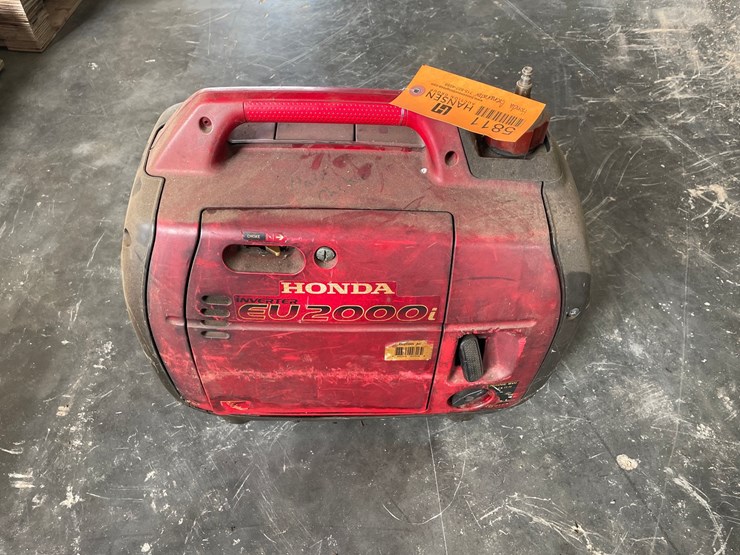 #5811-•-honda-eu2000-generator-image-4