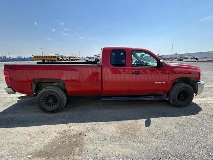 2010-chevrolet-silverado-2500-image-6