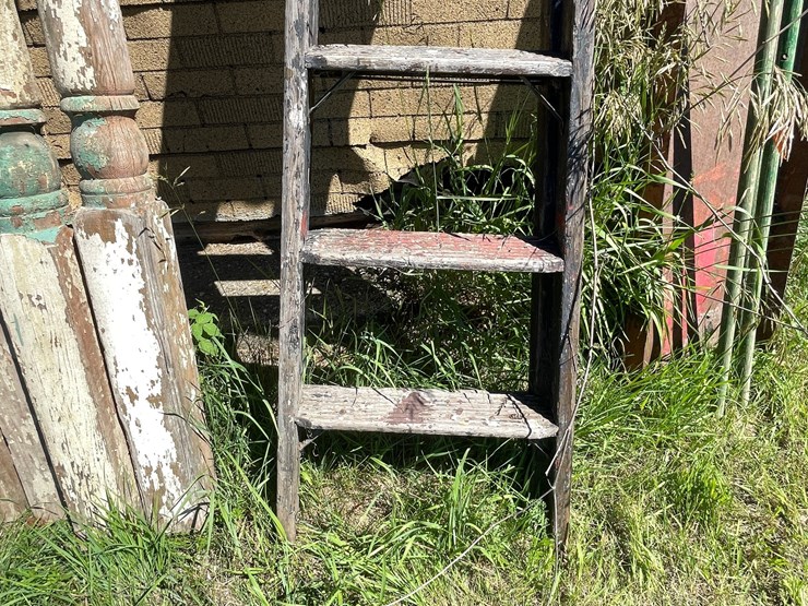 #3233-•-vintage-wood-step-ladder-and-metal-chute-image-16
