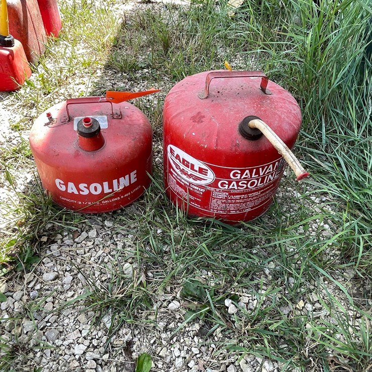 #3346 • (2) Metal Gas Cans