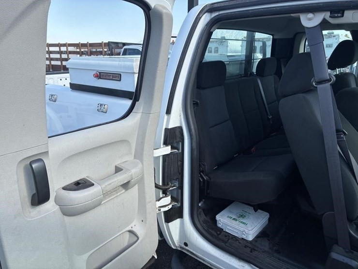 2012-gmc-2500-image-11