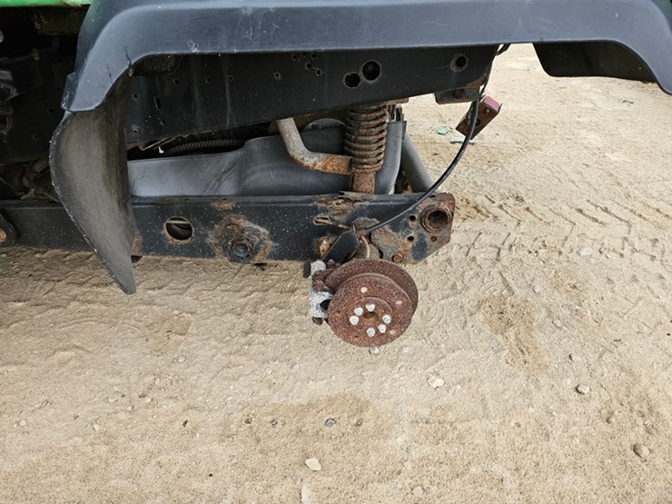 john-deere-gator-image-14